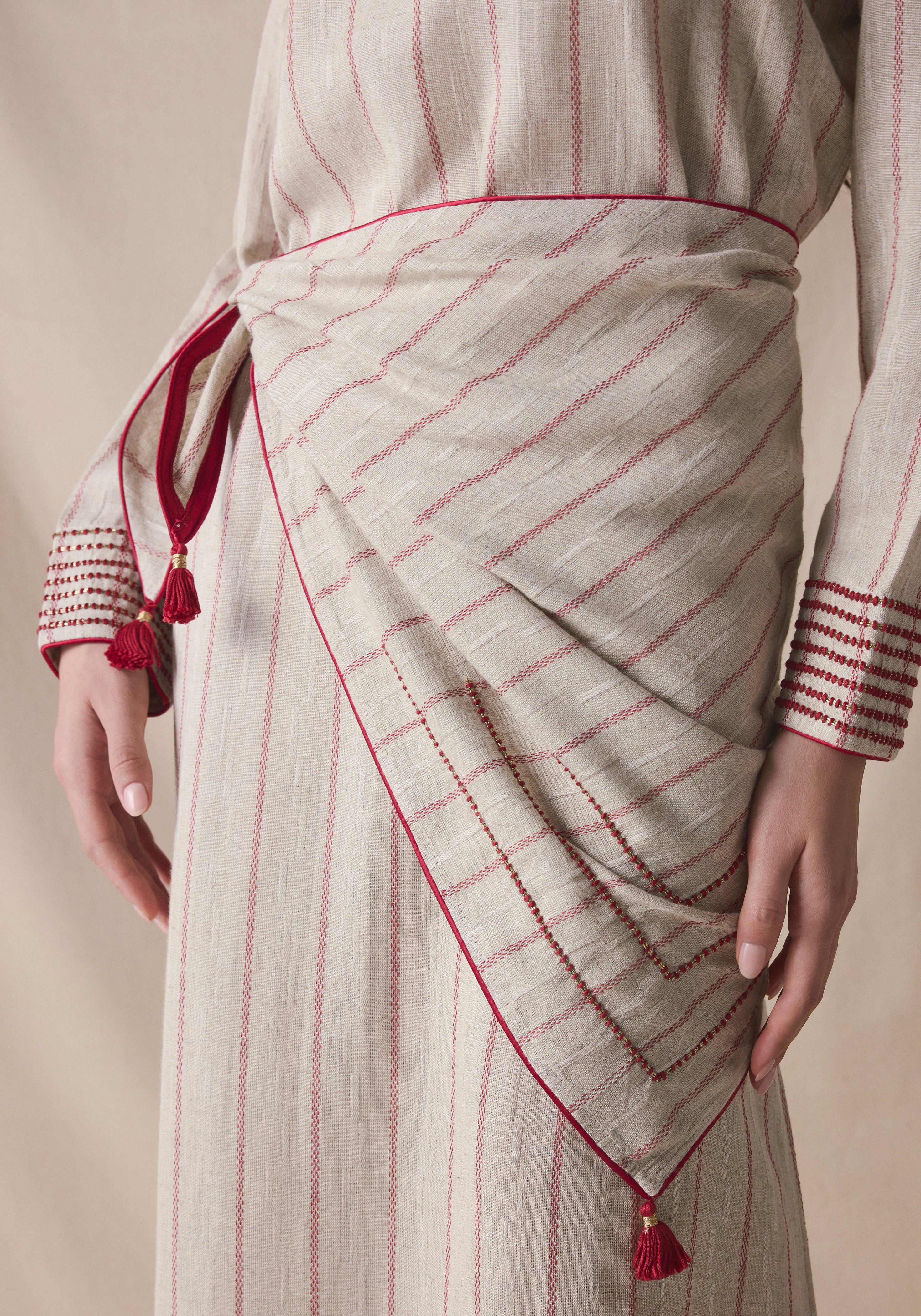Striped Kaftan with Bandana in red details