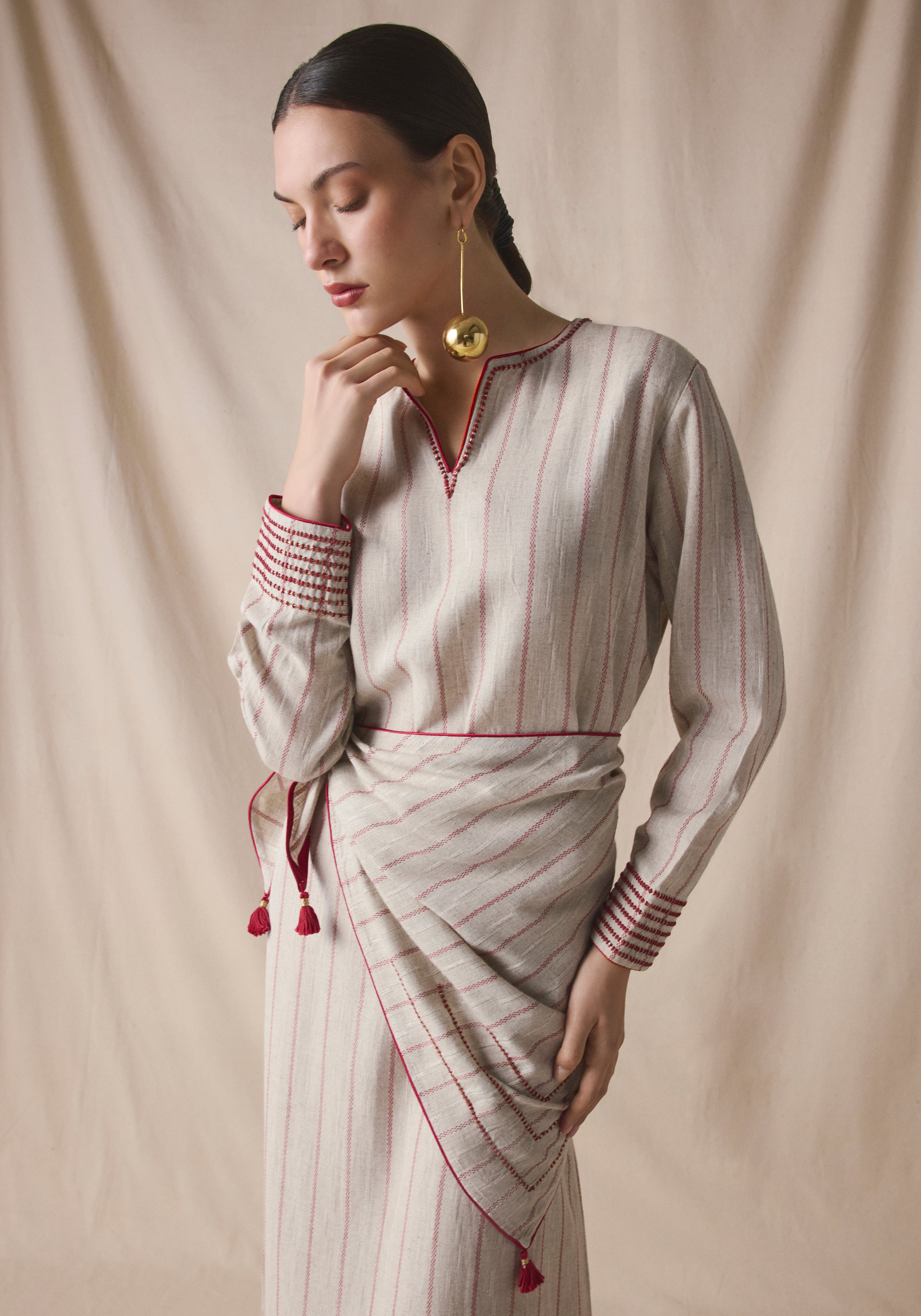 Striped Kaftan with Bandana in red details