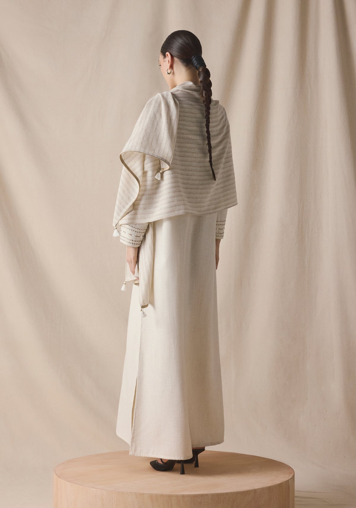 Stone white Kaftan with Shawl