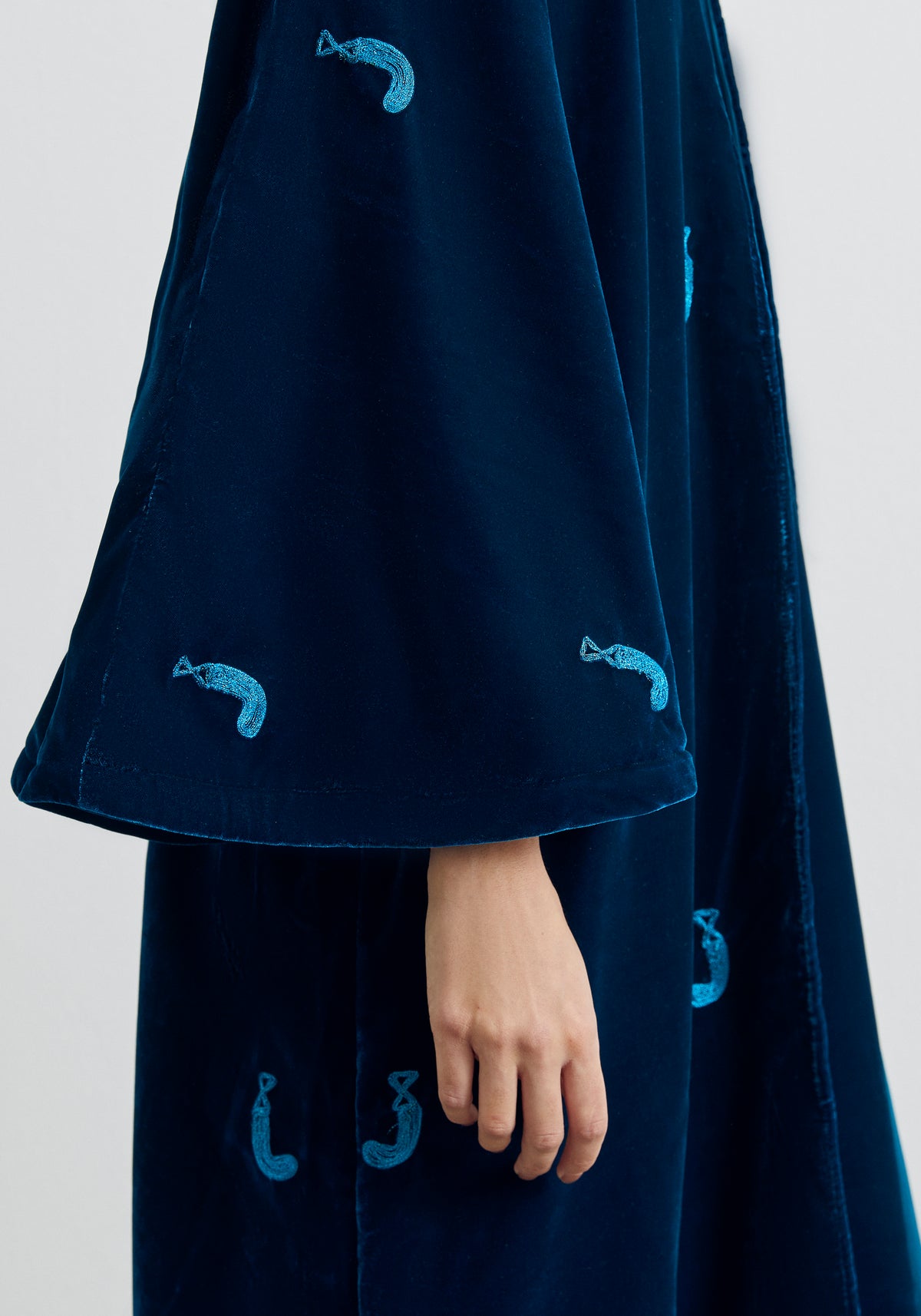 Velvet teal Abaya & Shayla in khanjar Style