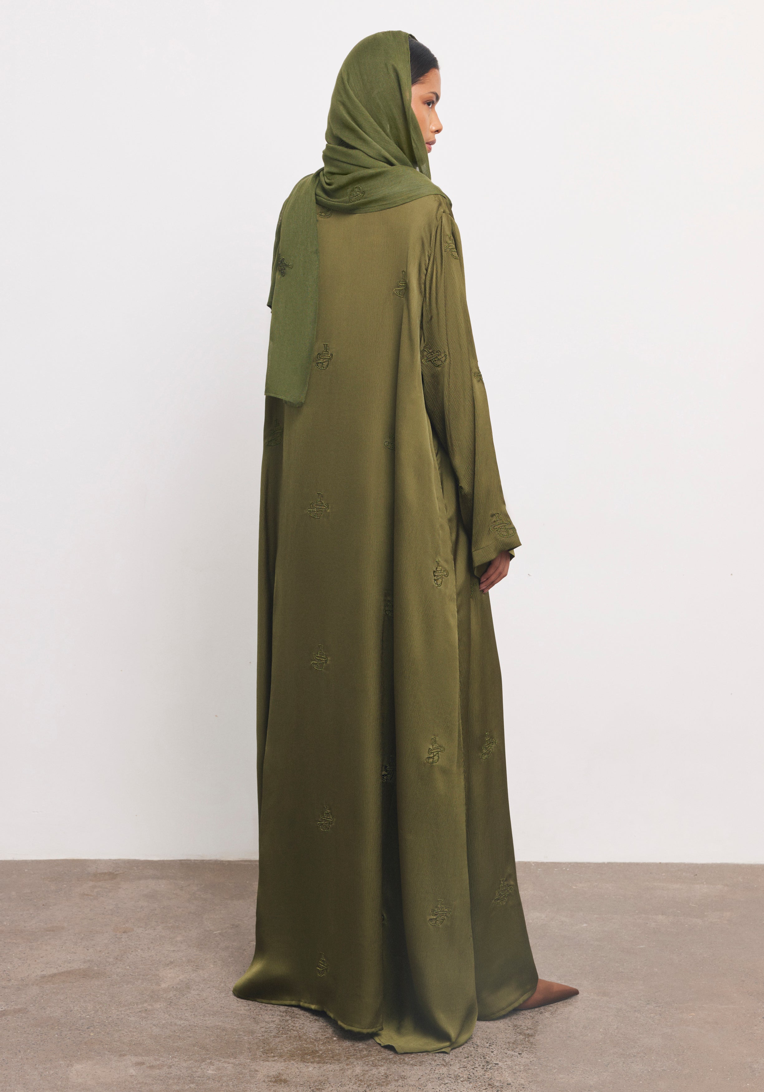 Olive Abaya & Shayla in Khanjar Style