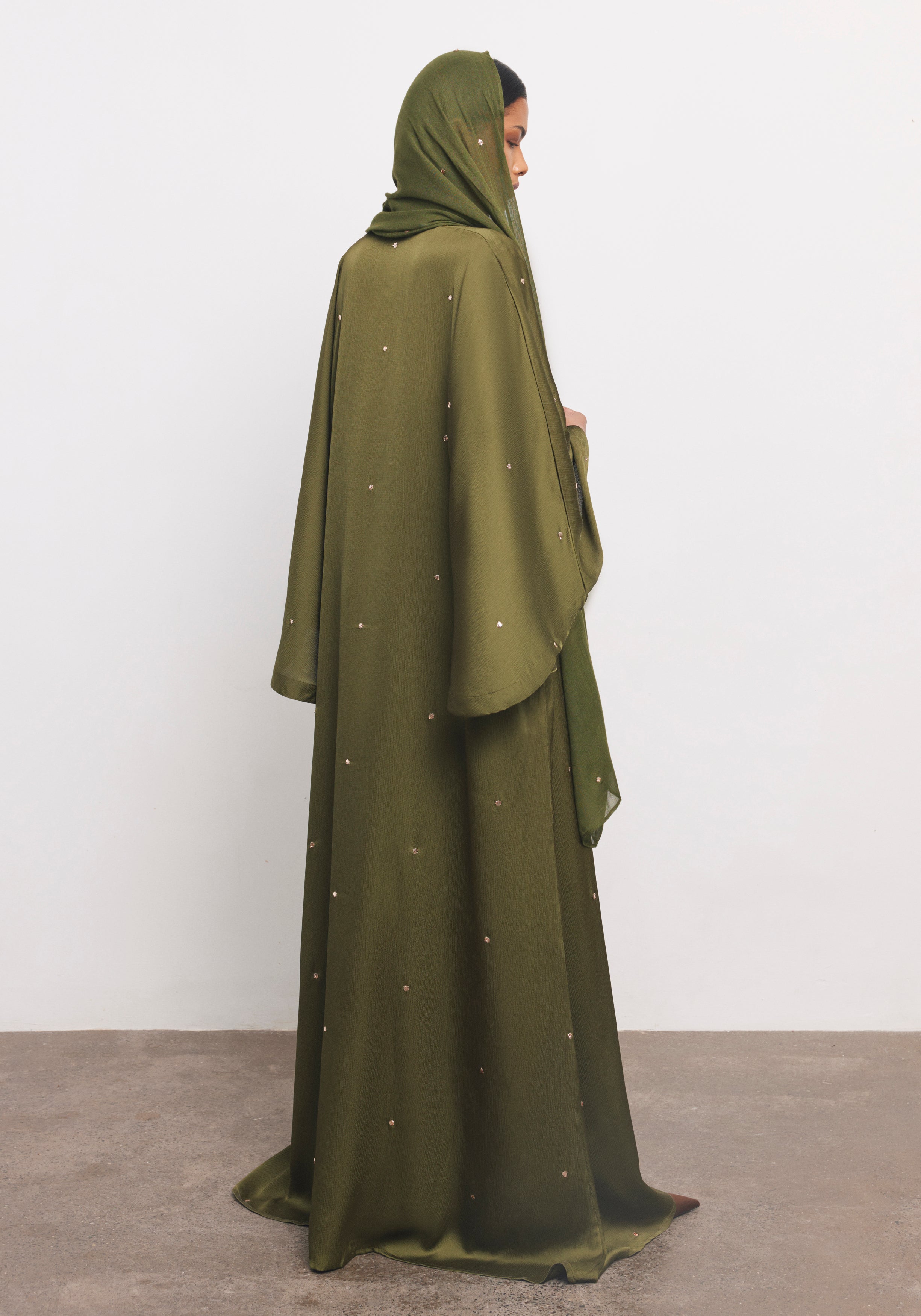 Olive Abaya & Shayla in Dot Style