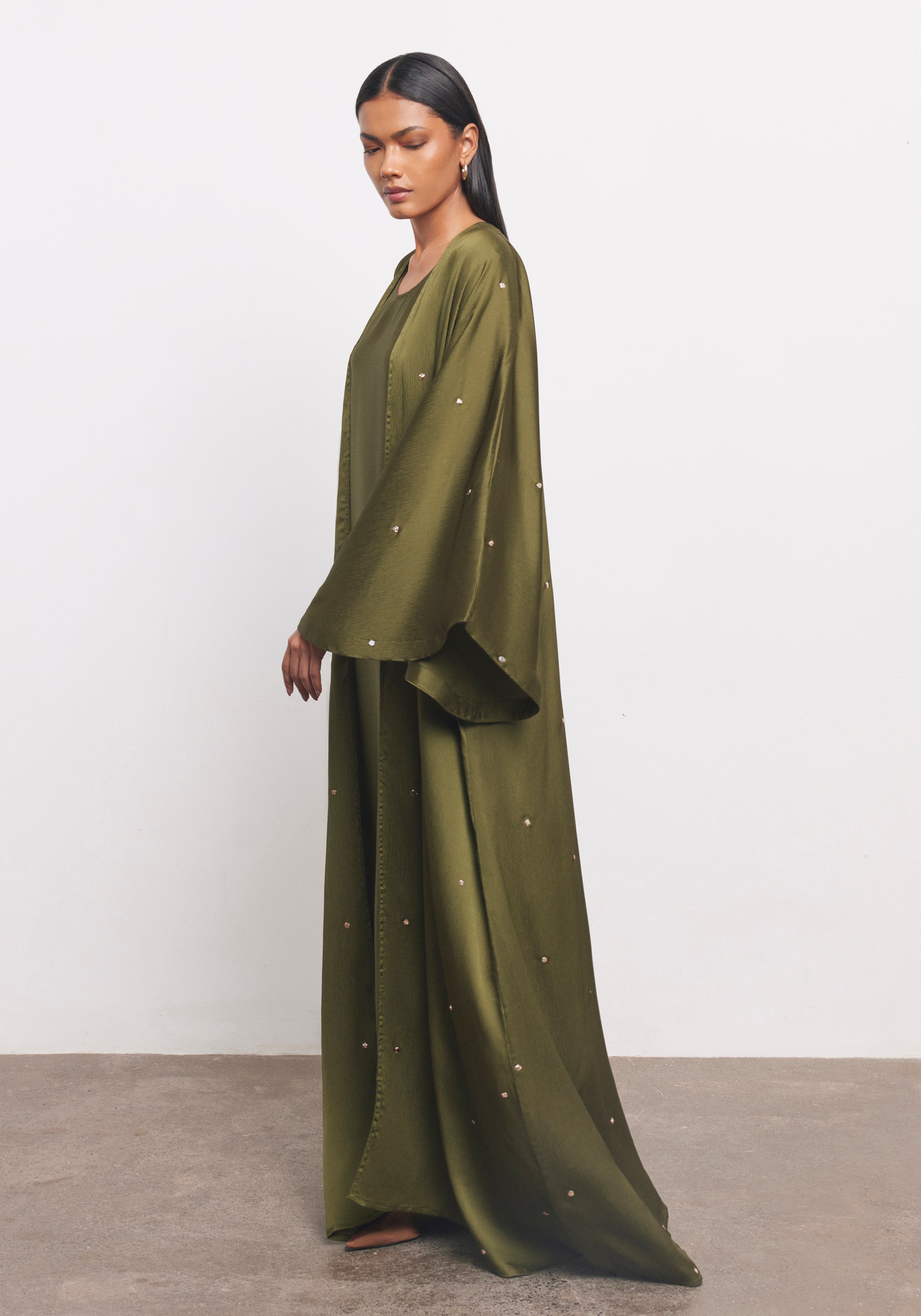 Olive Abaya & Shayla in Dot Style