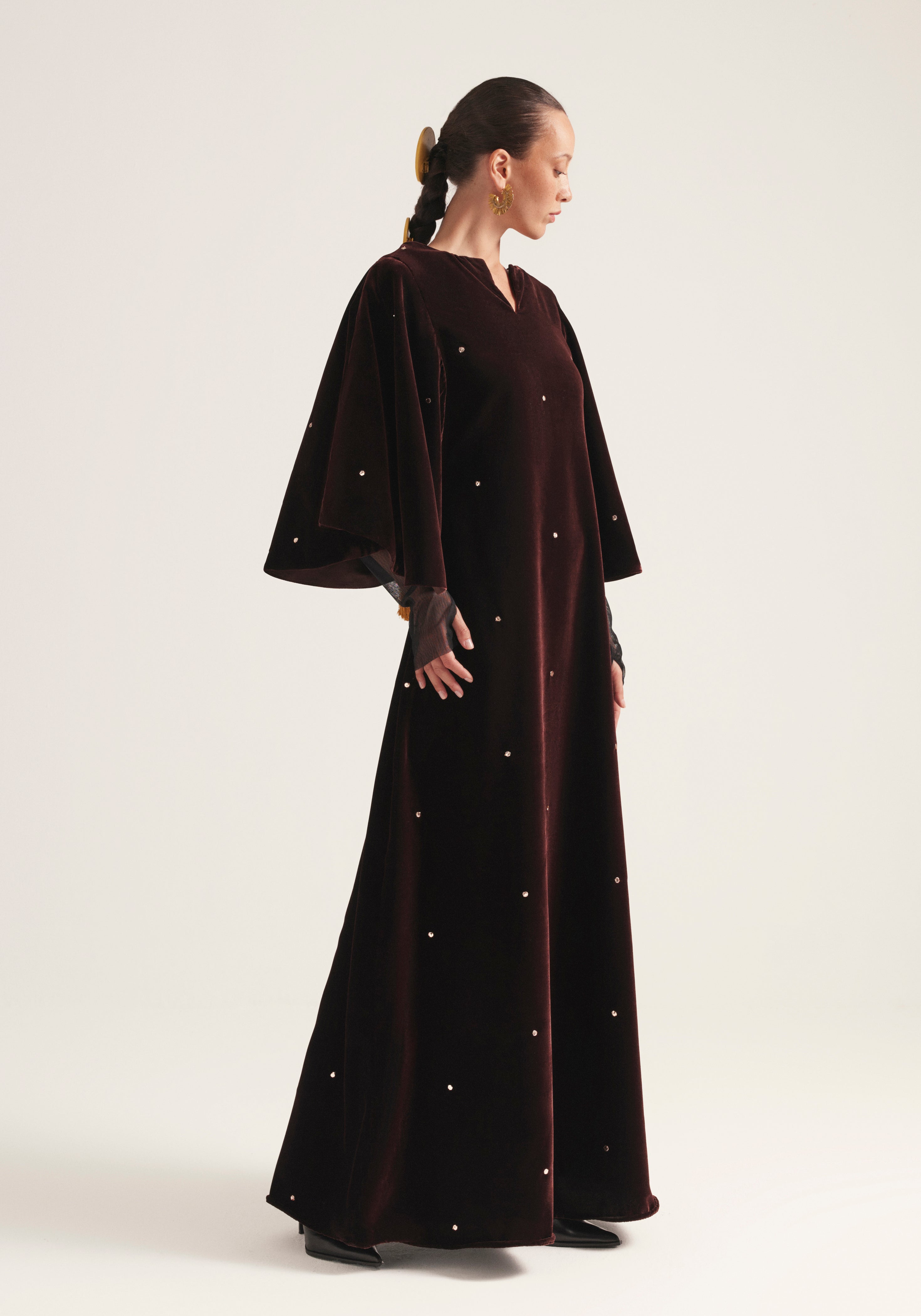 Brown velvet Kaftan with tulle sleeves
