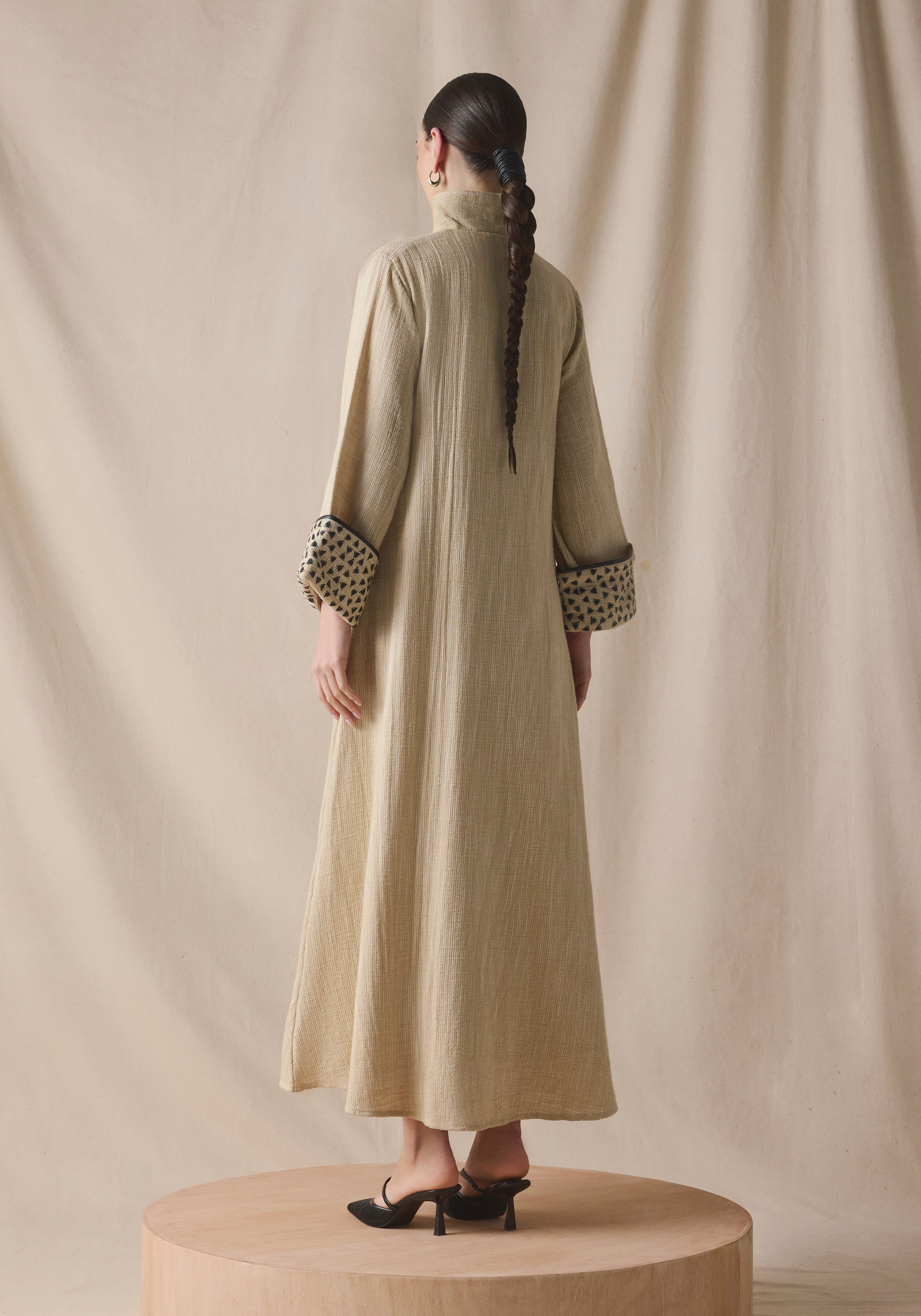 High collar Kaftan in black leather details