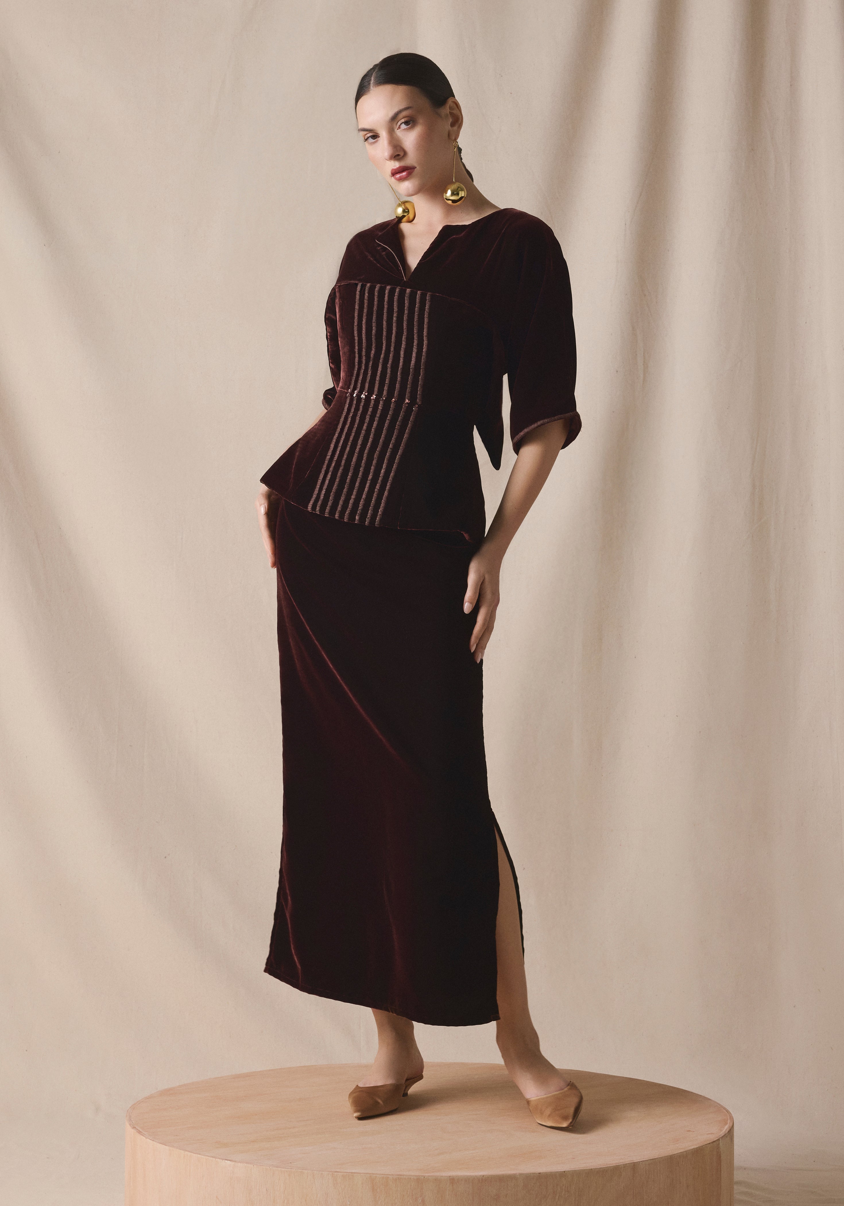 Corset Kaftan in brown velvet