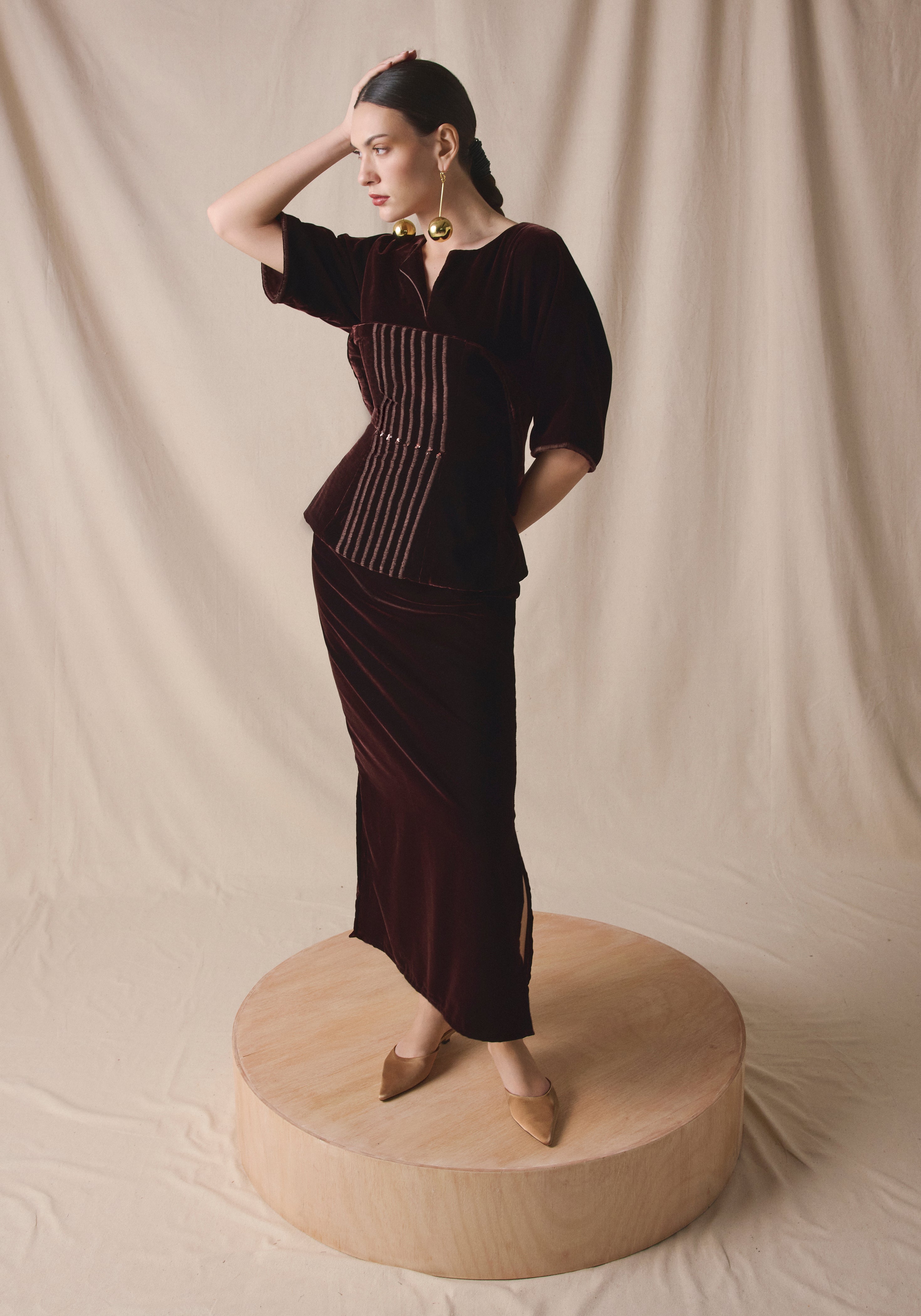 Corset Kaftan in brown velvet