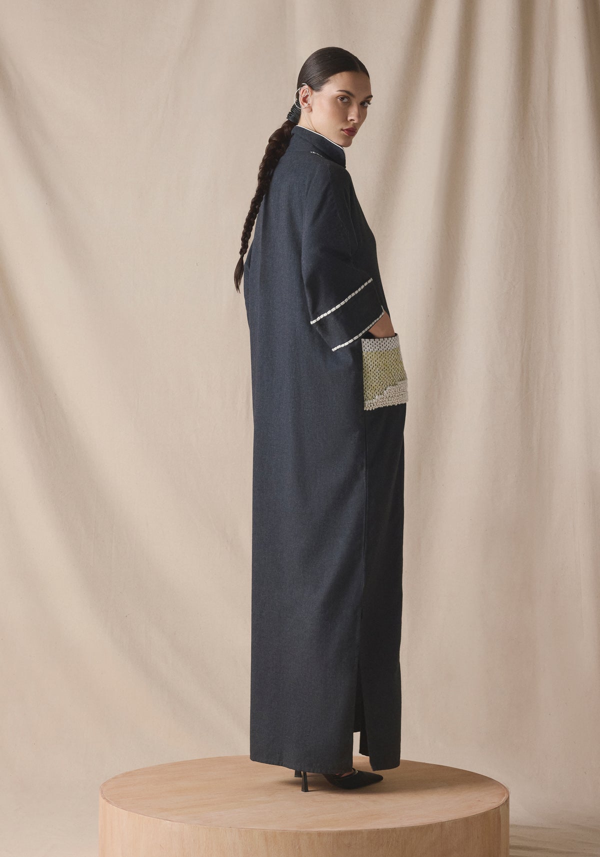 Grey kaftan in wool