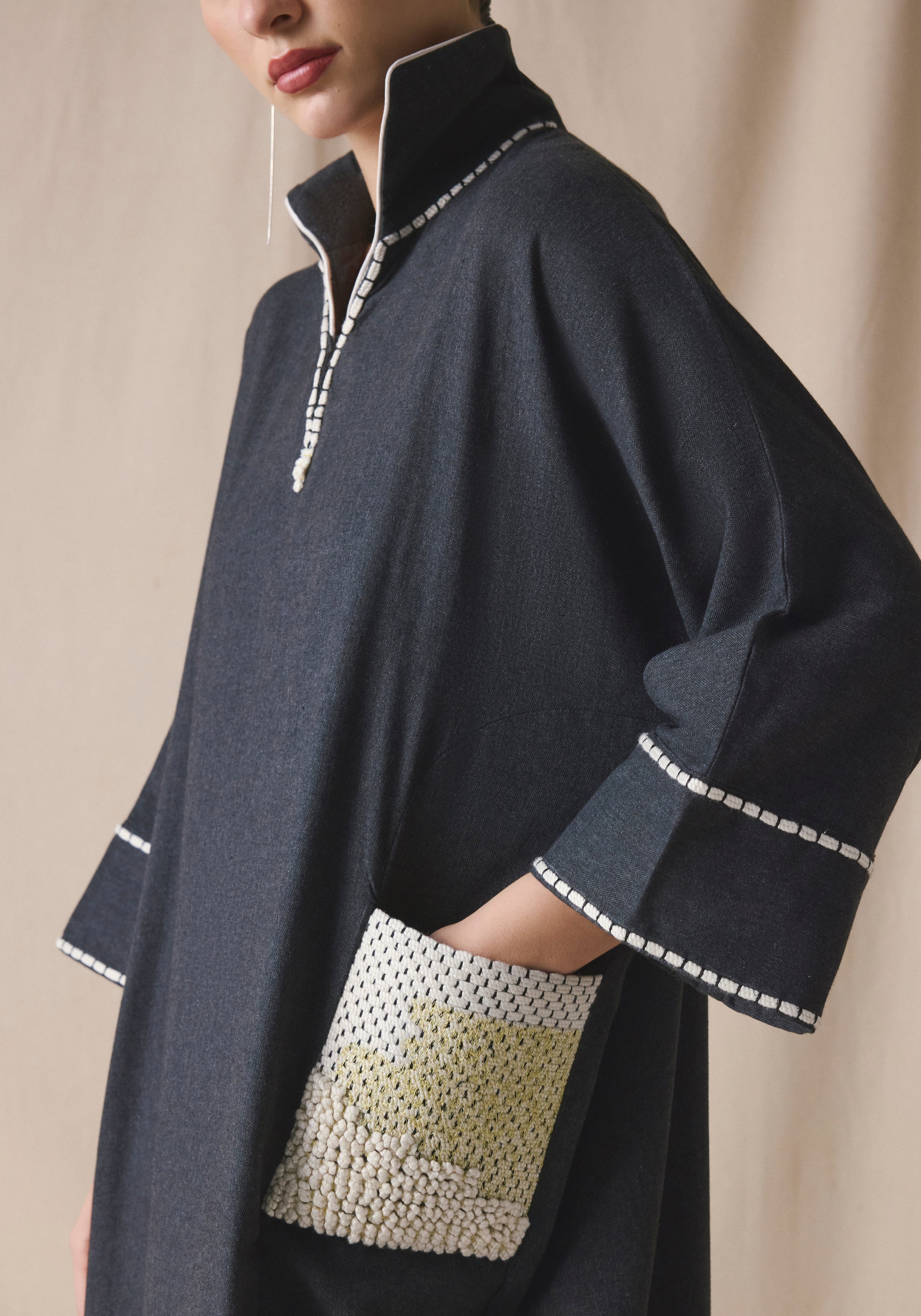 Grey kaftan in wool