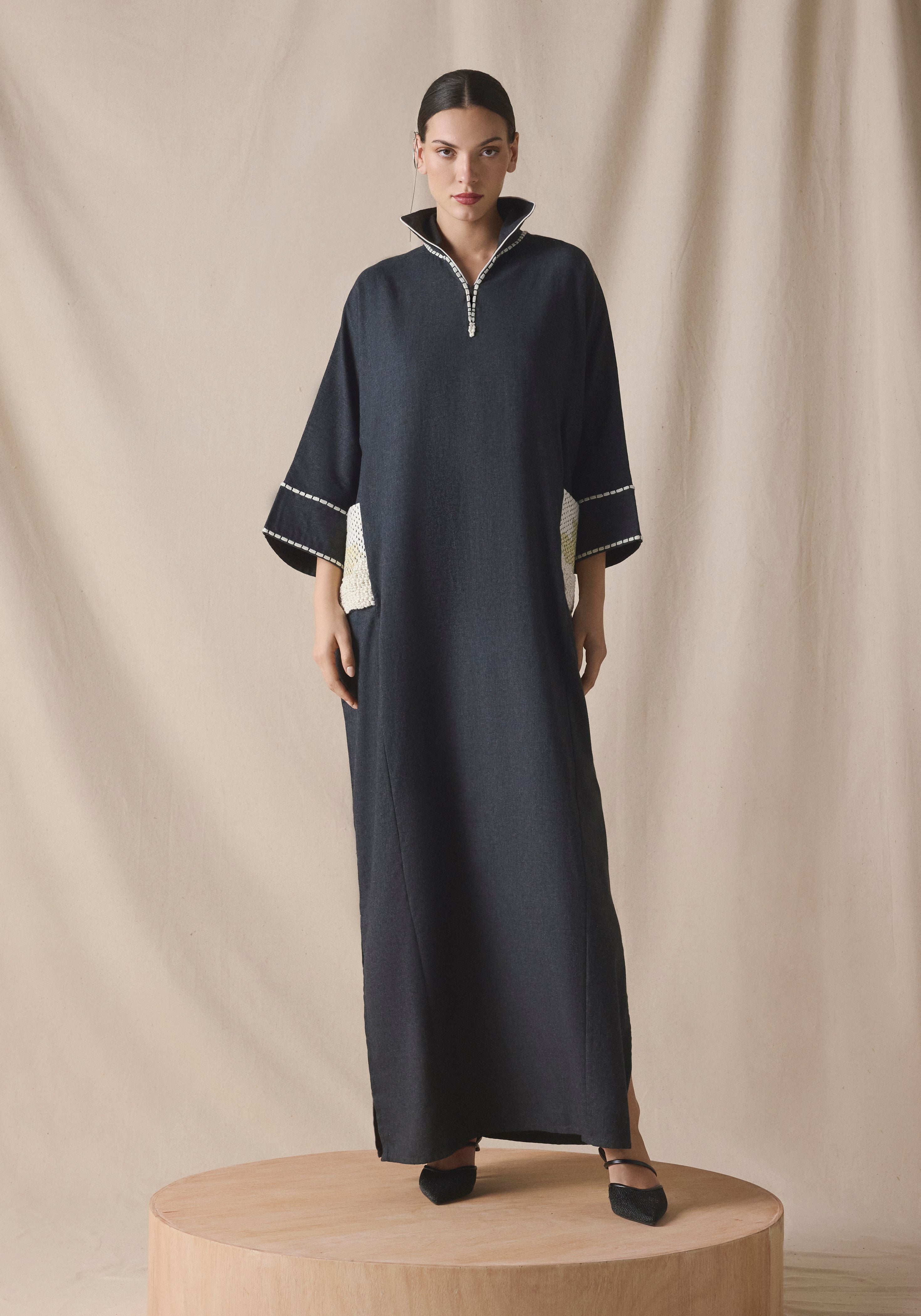 Grey kaftan in wool
