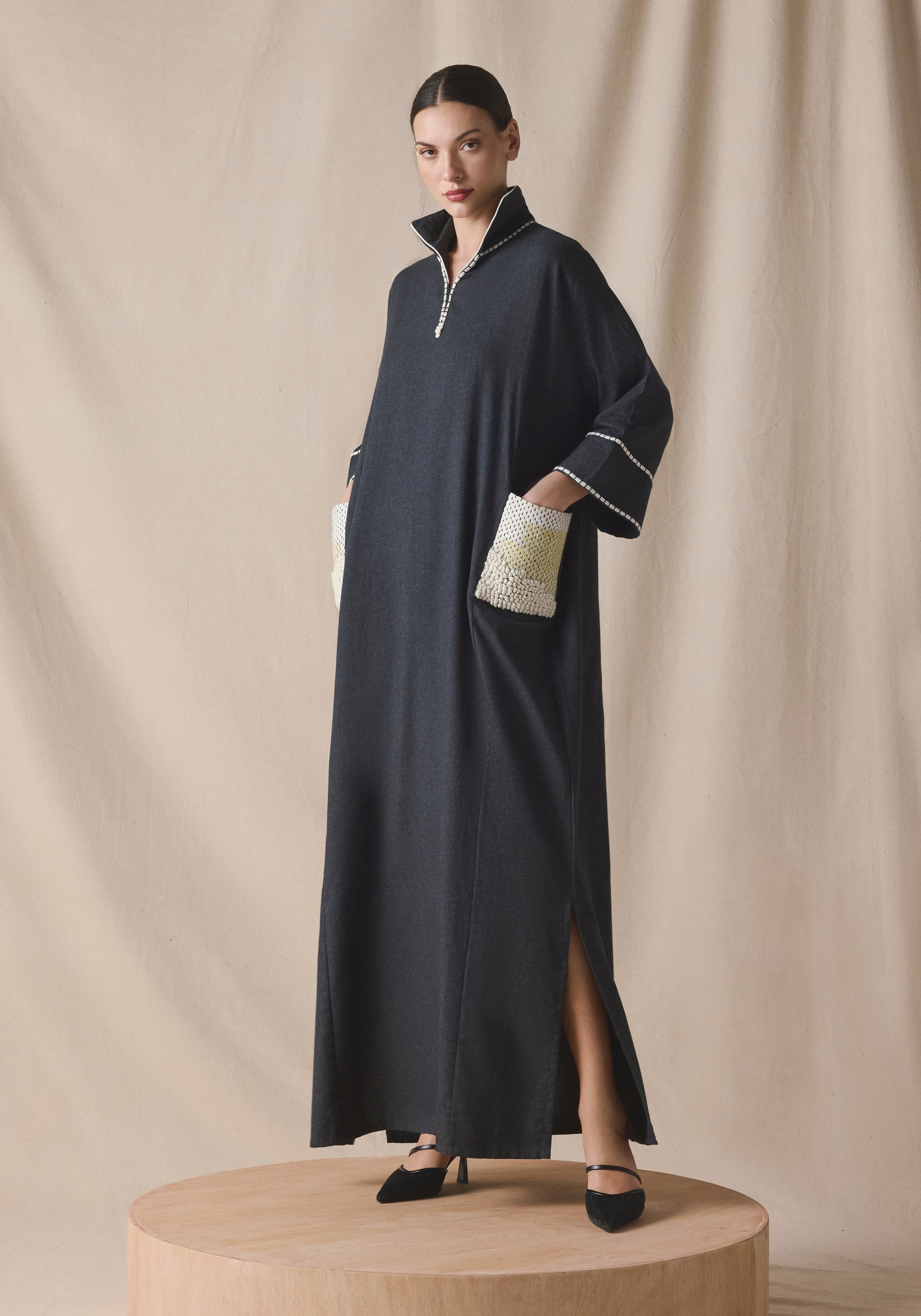 Grey kaftan in wool
