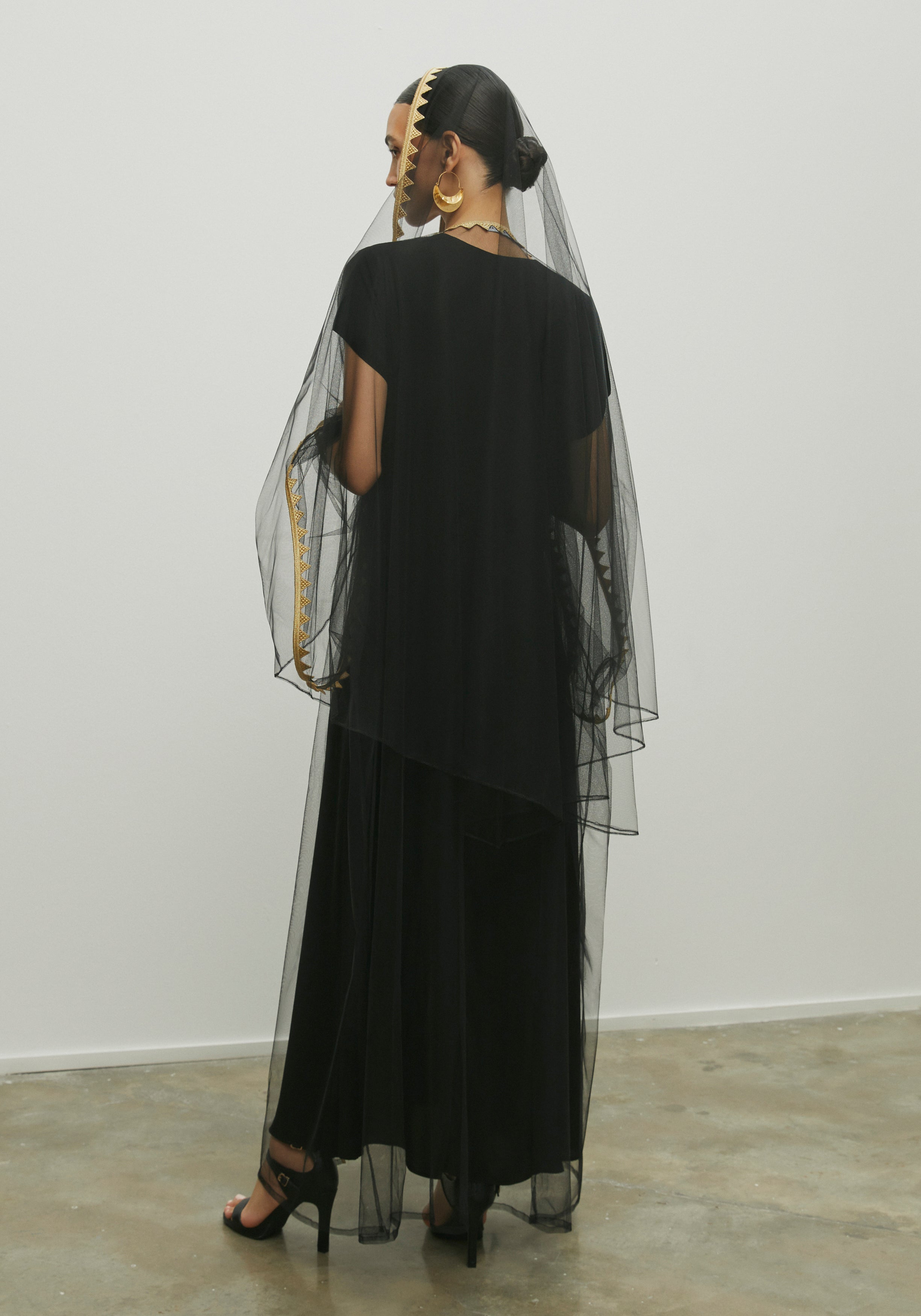 TULLE BLACK AND GOLD ABAYA/SHAYLA